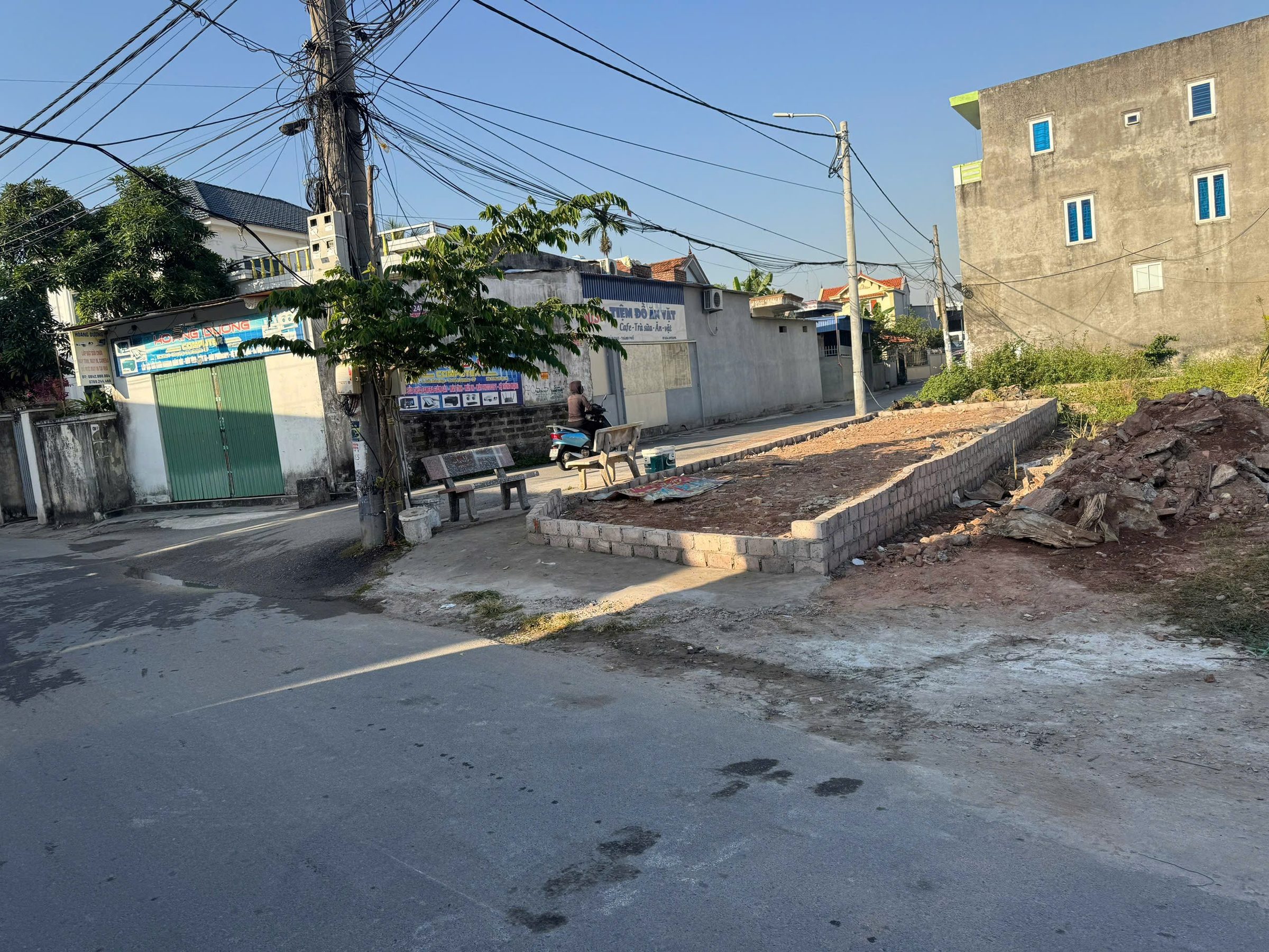 05.2026.Bán đất 61m² có sẵn 62m² thổ cư ngang 4,58m . đường nhựa 7m. giá 1.79 tỷ tại Phường Lưu Kiếm. Đông Sơn. liên hệ 0362558882