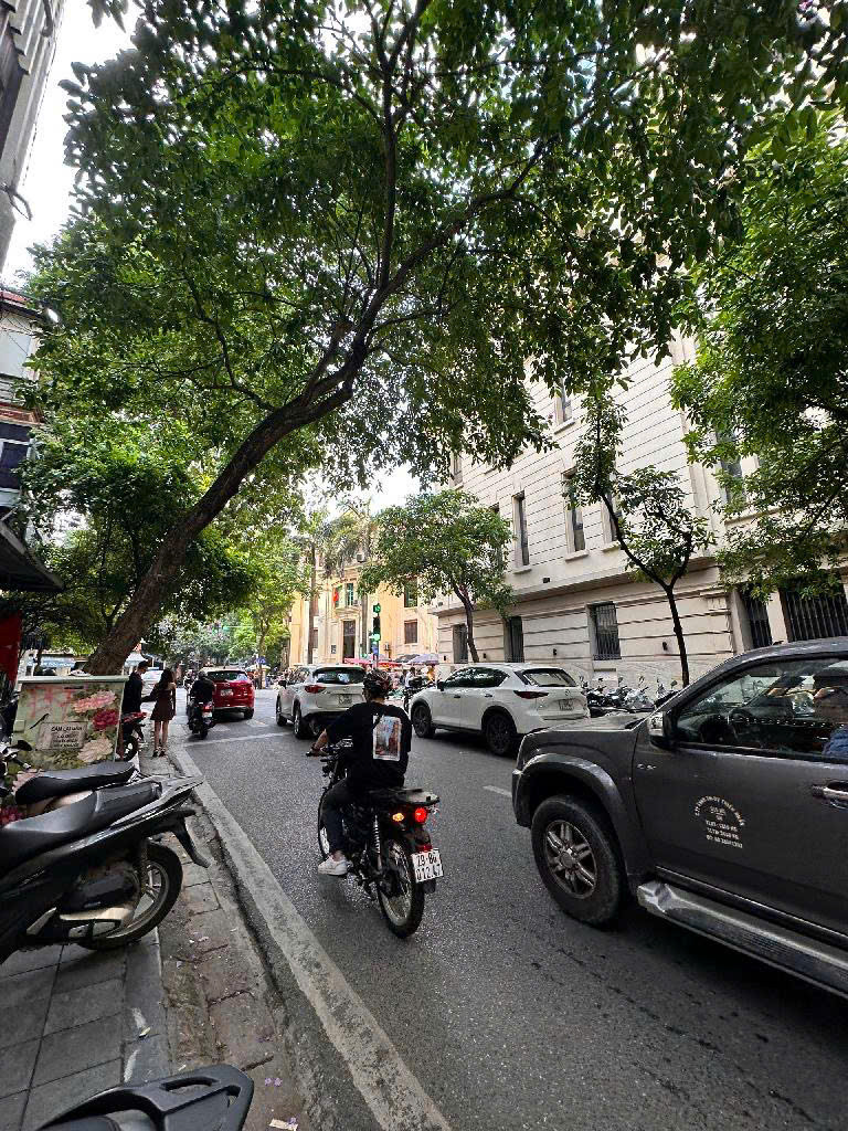 Tập thể Hàng Vôi 50m – Thoáng đẹp – Gần Hồ Gươm – 5.6 Tỷ.
