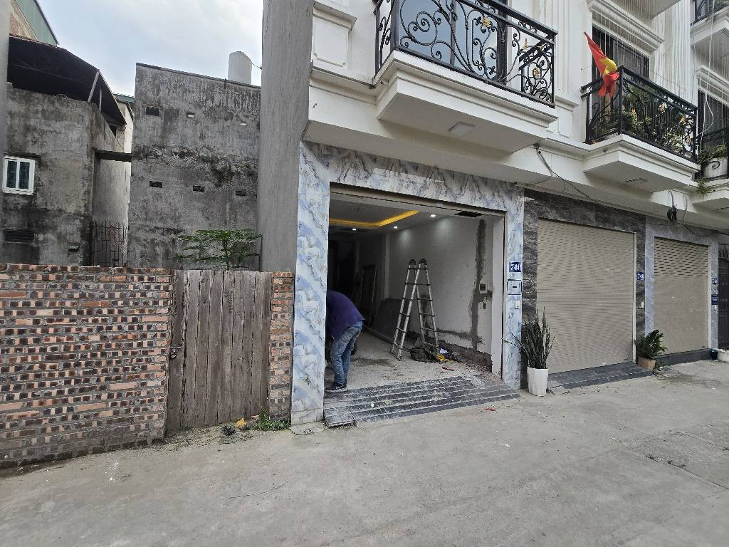 Cầu Diễn - 6 tầng thang máy - ô tô vào nhà - 10m ra ô tô tránh - giá chỉ hơn 8tỷ
