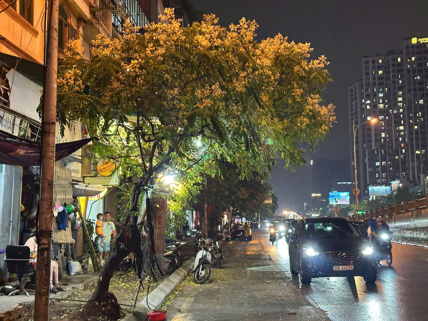 Mặt phố minh khai bán 45m đất lô góc tặng gpxd 6 tầng hai bà trưng