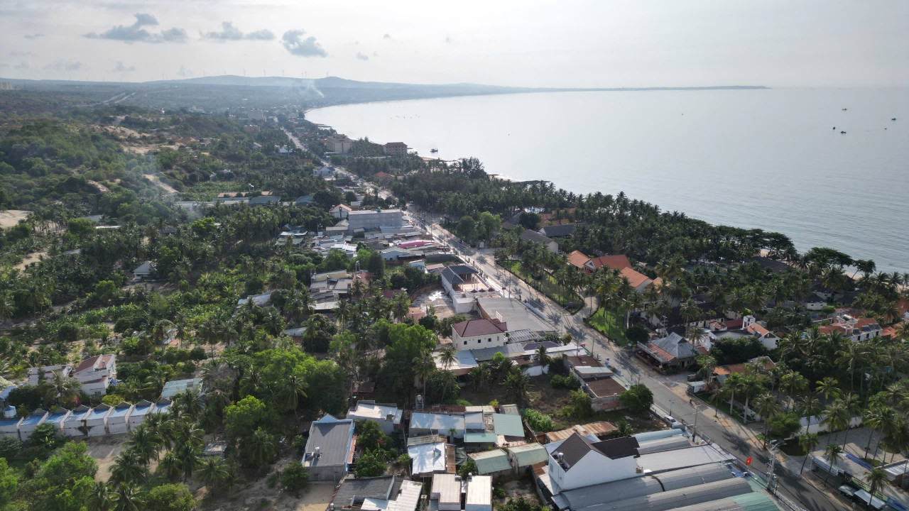 Bán 1211m2 View biển Hàm Tiến, giá tốt chỉ 2x tr/m2. LH 0982482666