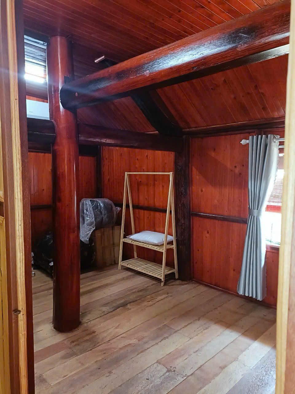 Bán villa rộng 300m2 cả đất cả cơ sở vật chất giá rẻ ở Mũi Né. LH: 0974090487