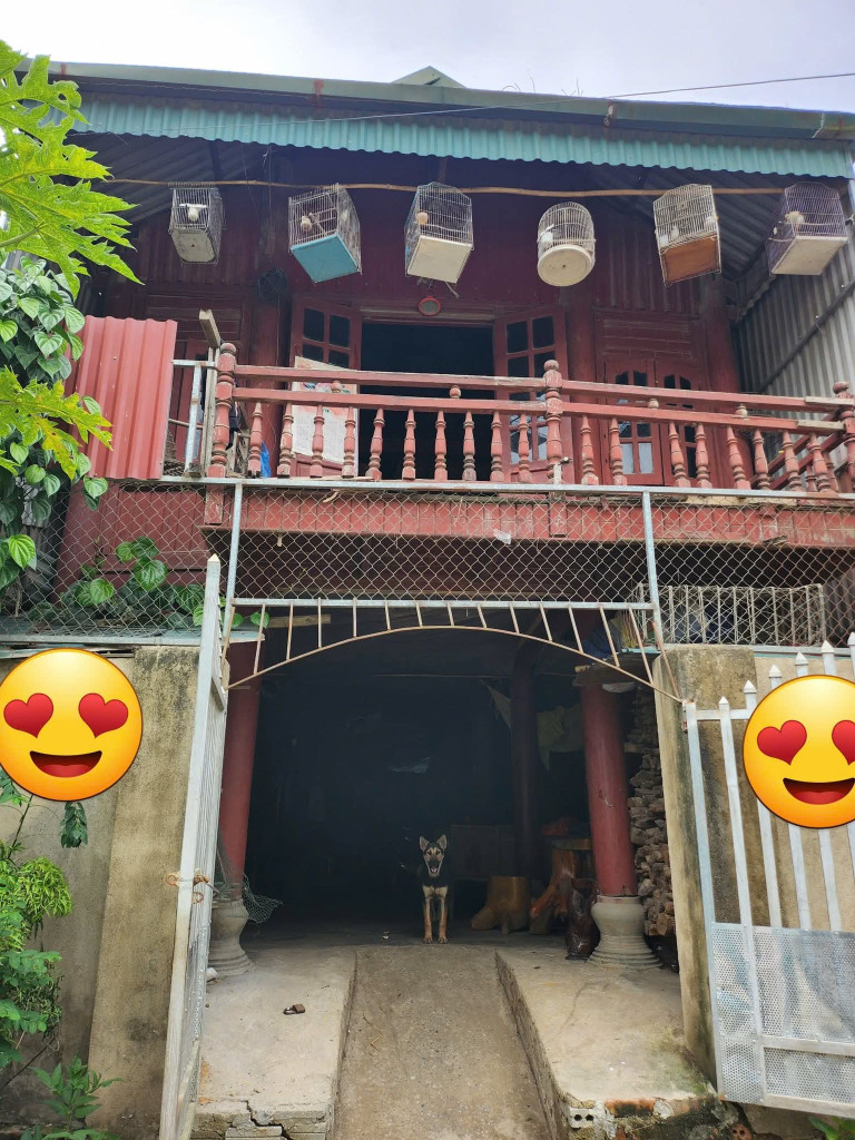 Nhà sàn ở noong bua