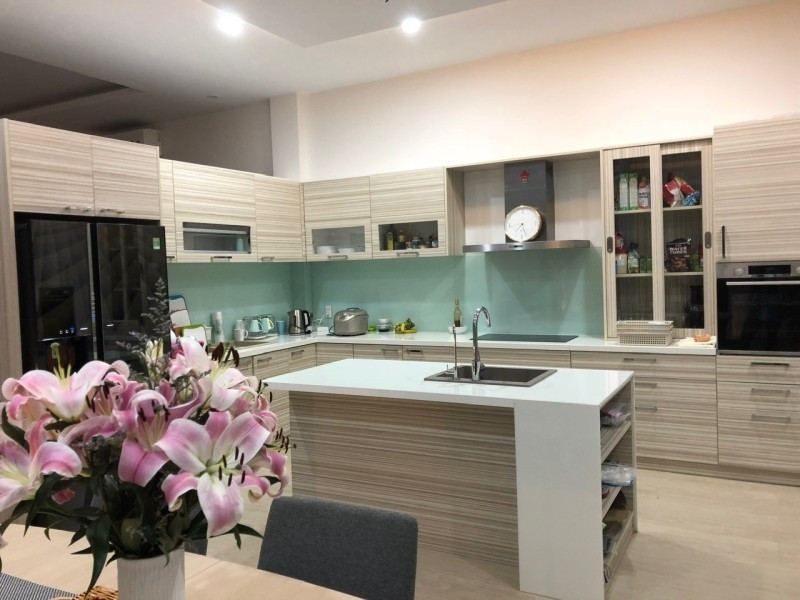# Villa lô Góc Chế Lan Viên, sát Biển Mỹ Khê, 217m2, ngang 8.6m 3 tầng cực đẹp, hạ giá bán nhanh