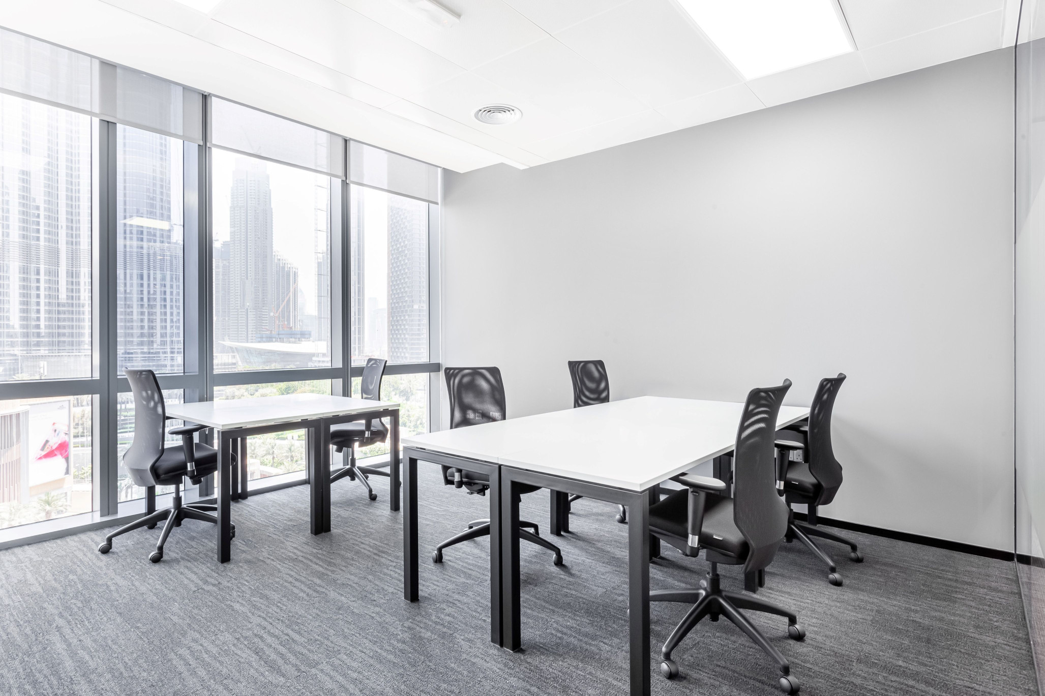 Sử dụng không gian văn phòng chuyên nghiệp Regus Epic Tower