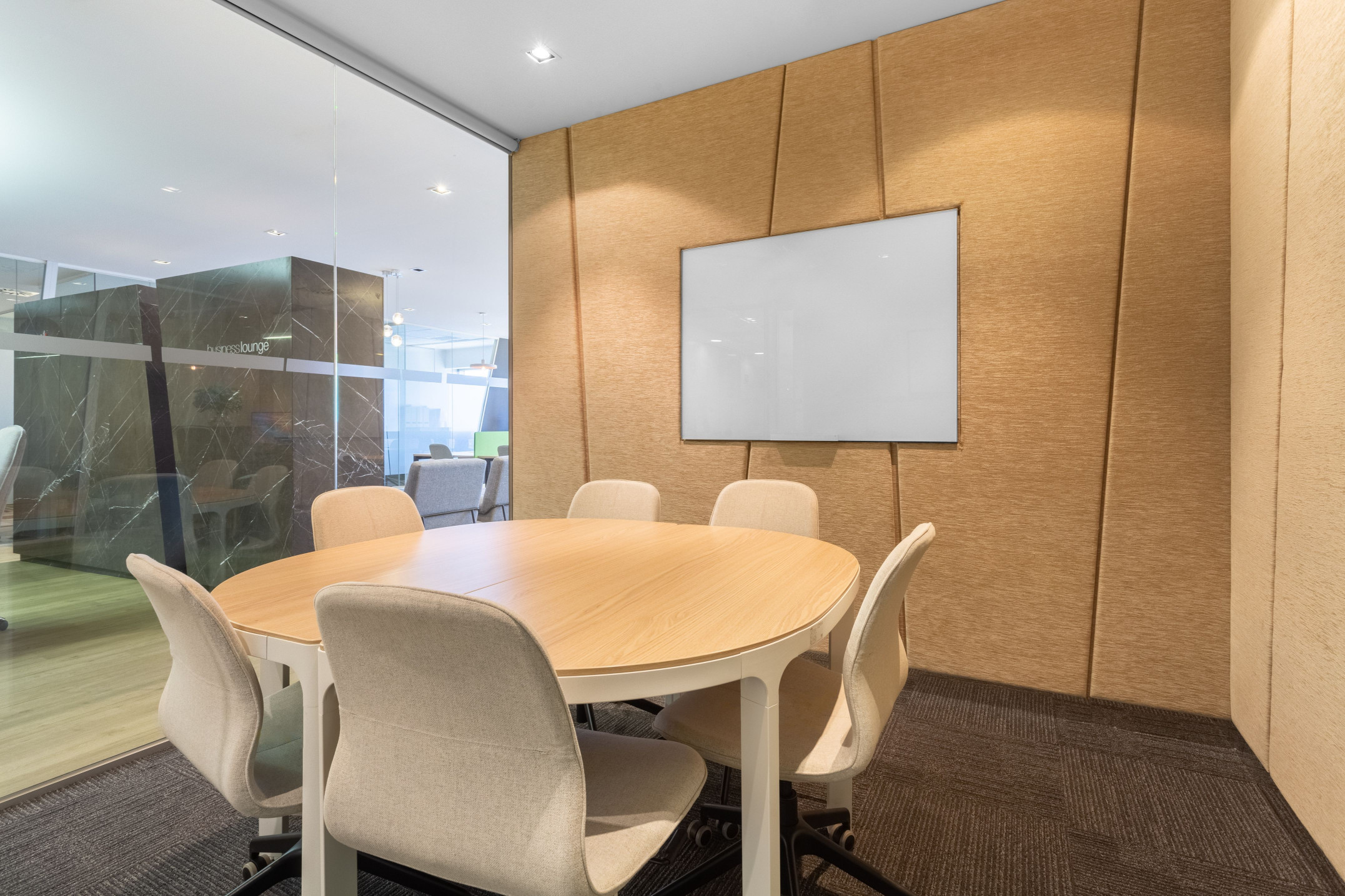 Không gian văn phòng riêng phù hợp với nhu cầu của doanh nghiệp bạn tại Regus Epic Tower