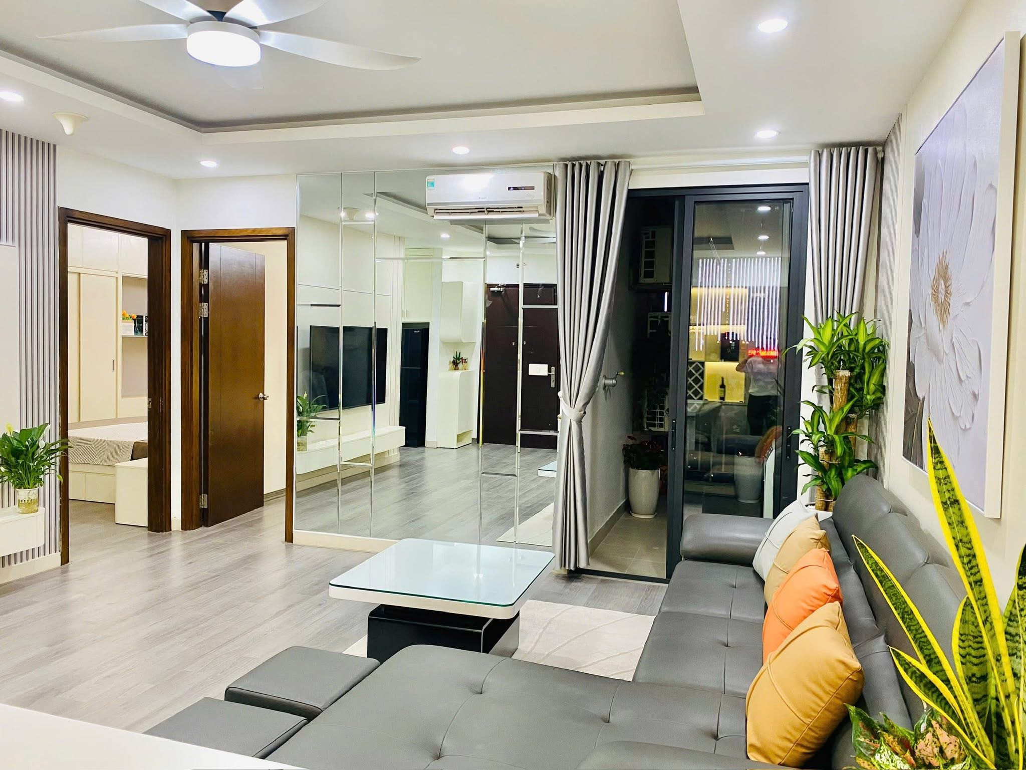 🏢 Bán Căn Hộ Cao Cấp FLC 36 Phạm Hùng – 70m² – 2PN, 2WC – Tầng 10 – Full Nội Thất Đẹp – View Thoáng – Sổ Đỏ Chính Chủ – Giá 7,15 Tỷ

📞 Liên hệ: 0982.318.676 (Nga).