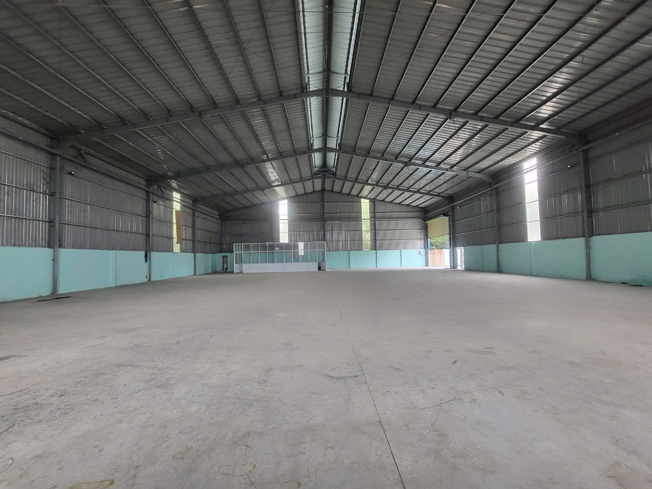 Cho Thuê 1.200m2 Kho Xưởng Bến Cát Bình Dương Giá 55tr/ Tháng