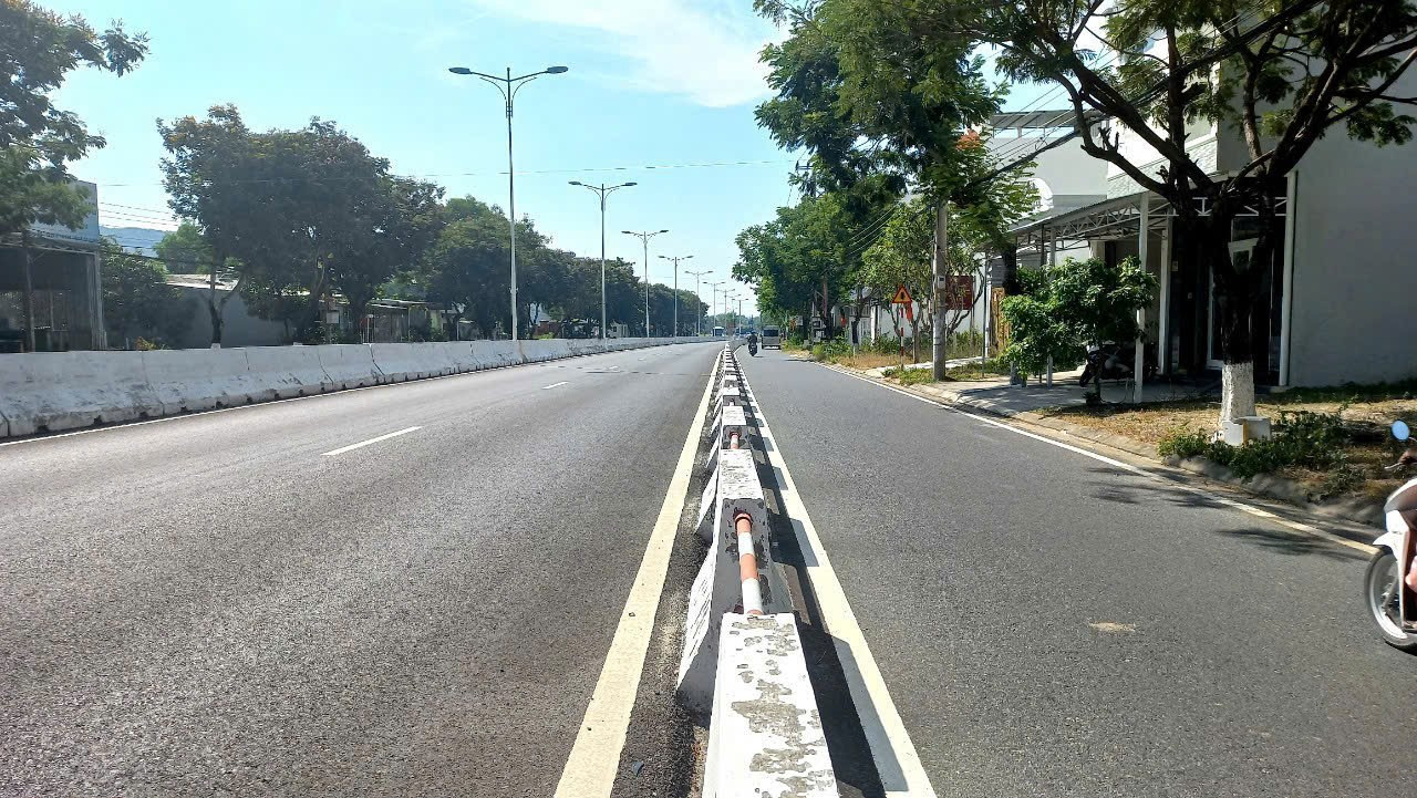Bán đất 200m² ngang 10m giá 5.7 tỷ Phường Nam Nha Trang