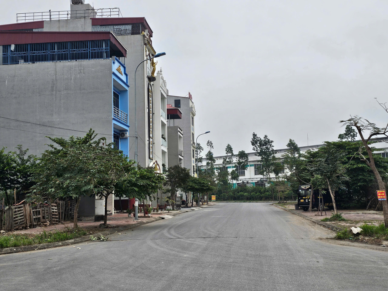 Bán 115m đất. Lô góc nhìn vườn hoa. Đường 22.5m. Giãn dân chu mẫu 2. Phường nam sơn bắc ninh
