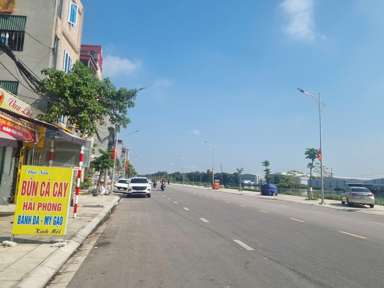 Bán 90m đất nhìn hồ lãm làng. Đường 32m. Phường nam sơn bắc ninh