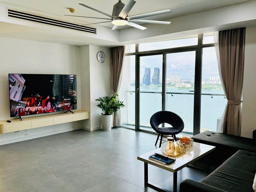 bán căn hộ Watermark Tây Hồ 130m2 - 3pn - 2vs 19,2 tỷ căn góc, full NT, View hồ tây