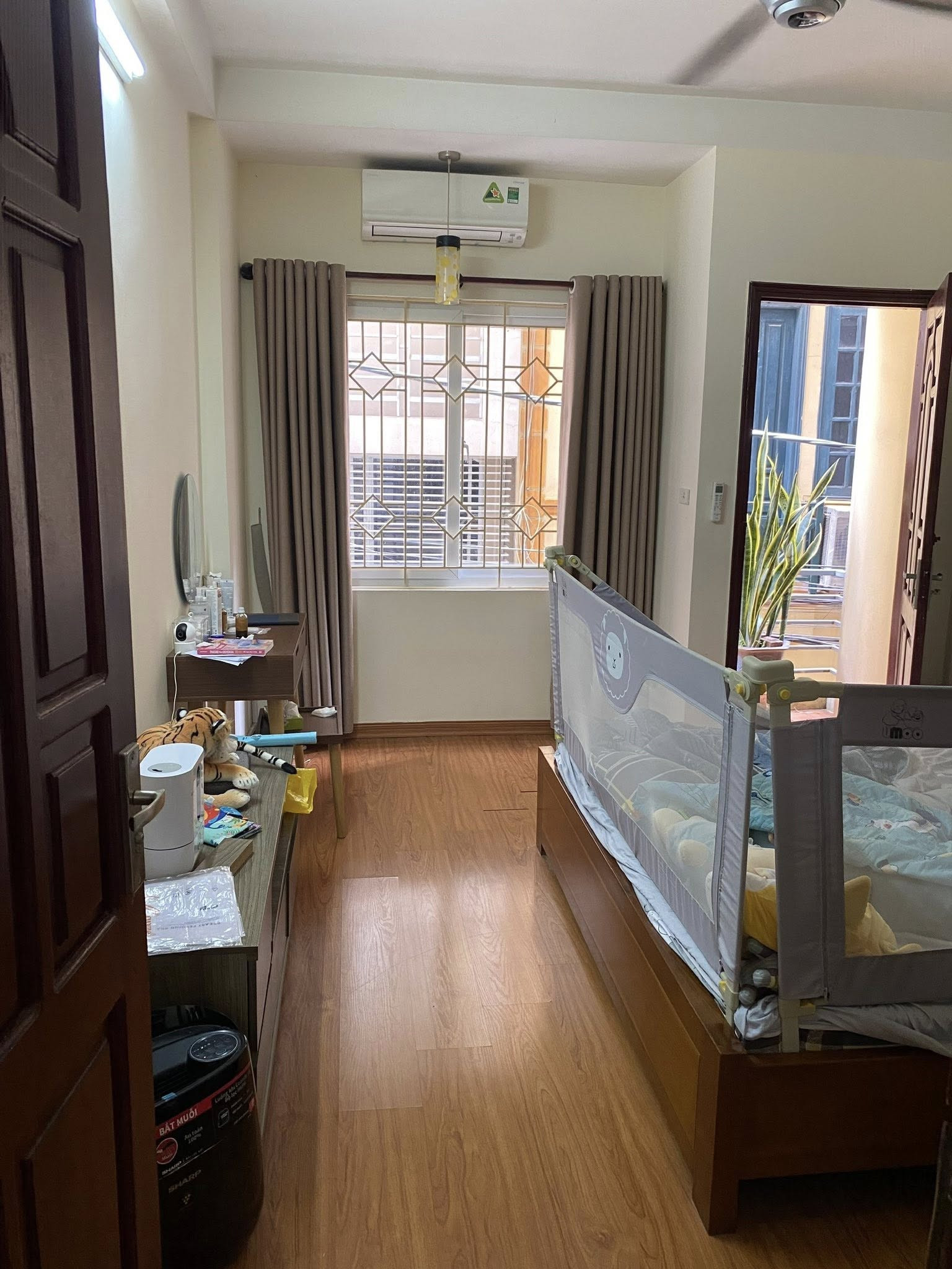 Bán Nhà! Nguyễn Đình Hoàn,60m Ra Phố,Ngõ Nông,Gần Phố,DT: 45m2 x 5Tầng,MT: 3.7m,Giá: 13.99