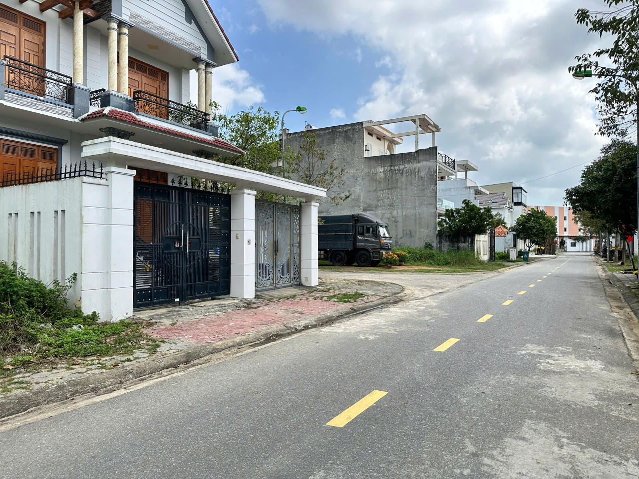 Bán đất Biệt Thự Tây Phan Đình Phùng 183m² 2.9 tỷ tại Phường Nghĩa Lộ Thành phố Quảng Ngãi