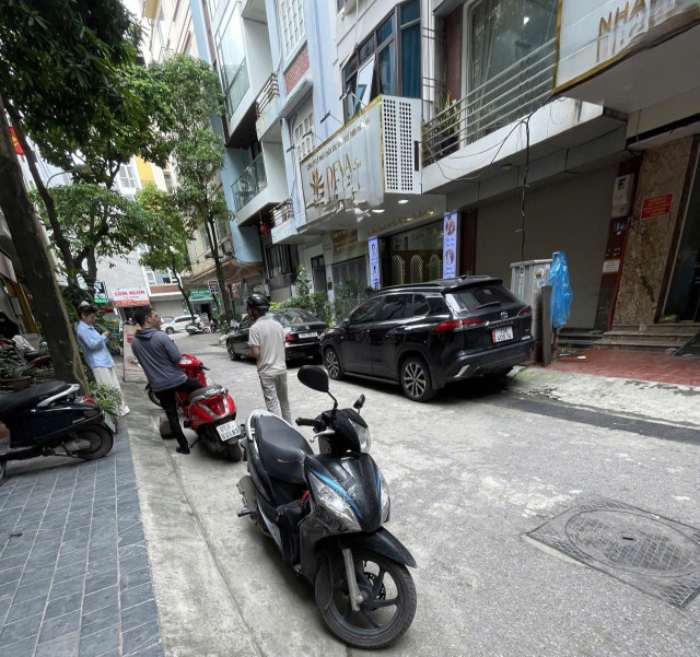 🔥 BÁN NHÀ NGÕ 106 HOÀNG QUỐC VIỆT – KINH DOANH ĐỈNH –  VỈA HÈ 2 BÊN – Ô TÔ TRÁNH