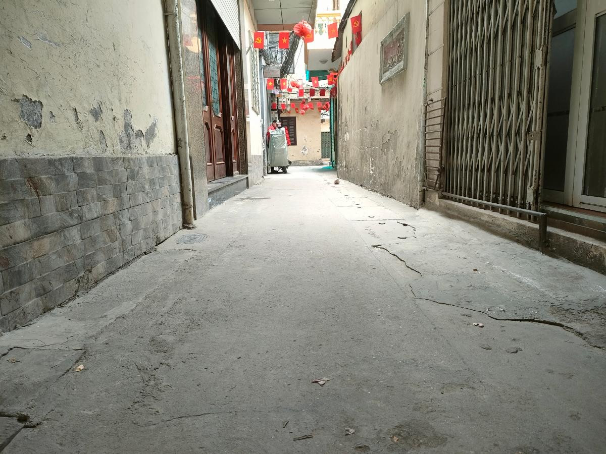 Bán nhà 32.5m² ngang 3,2m giá 7.7 tỷ Phường Ngọc Hà
