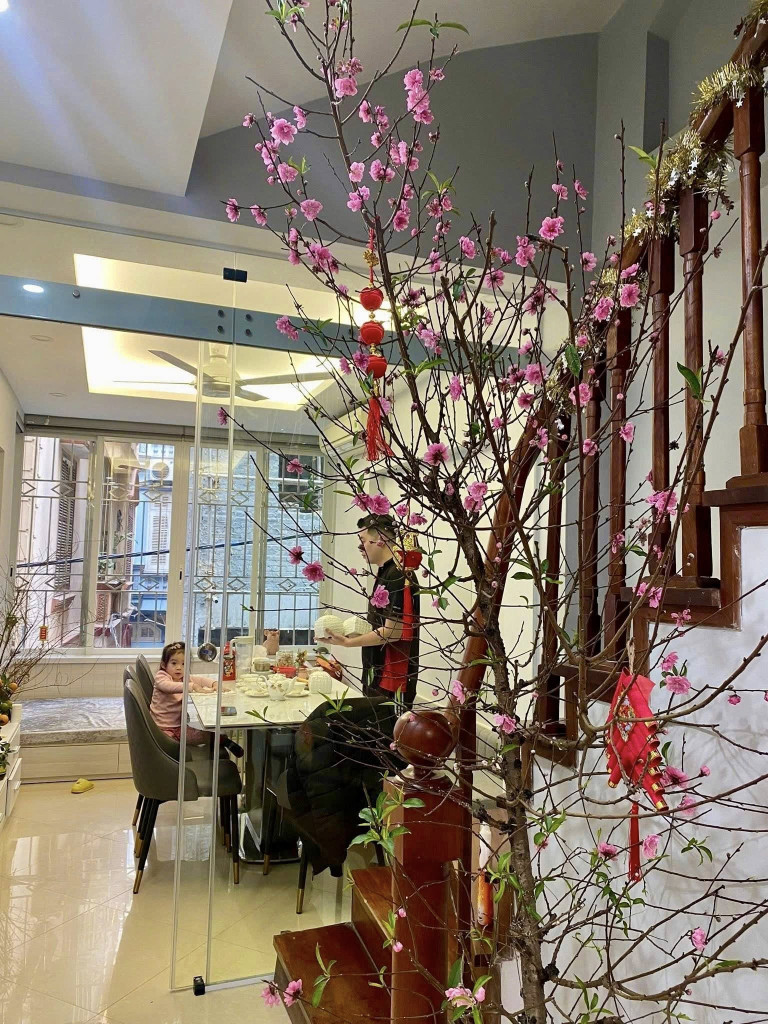 Hàng Hiếm! Hoàng Hoa Thám,Ngõ Rộng Kinh Doanh nhỏ,DT:33m2 x 5Tầng,Giá: 9.2 Tỷ Ba Đình
