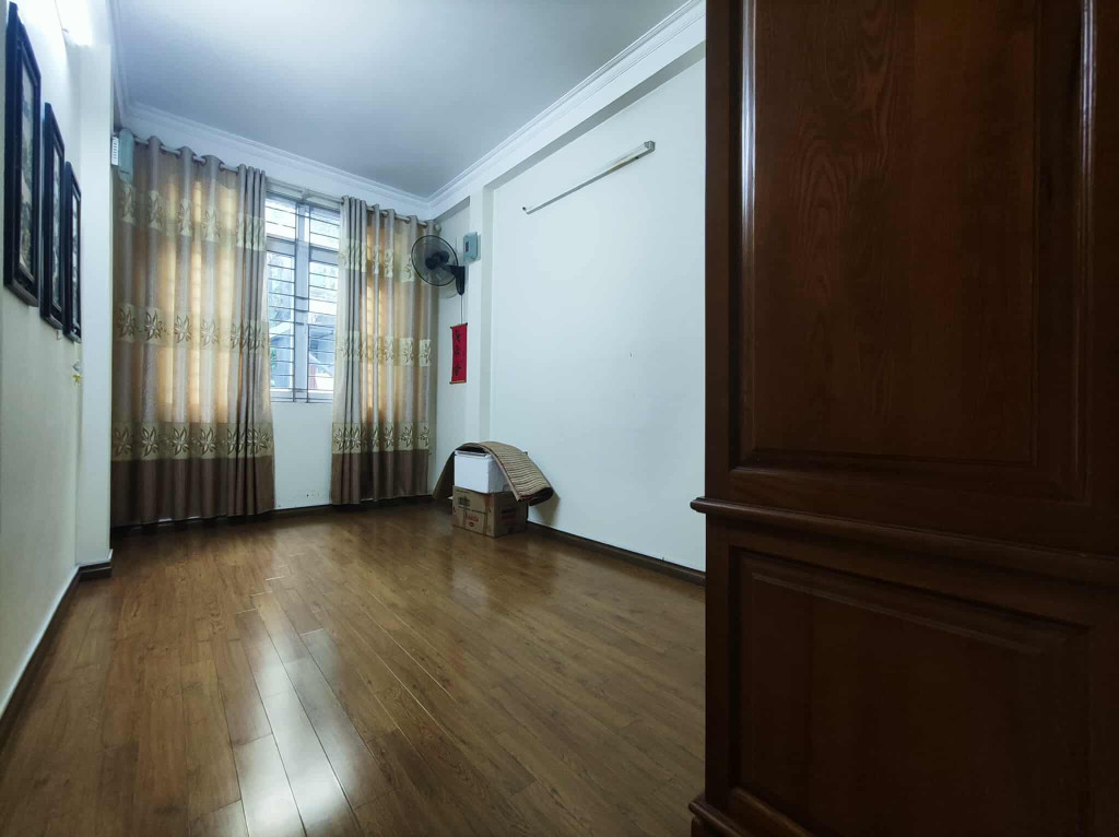 CHO THUÊ NHÀ ĐƯỜNG HOÀNG HOA THÁM, BA ĐÌNH, NHÀ ĐẸP FULL ĐỒ, GẦN Ô TÔ