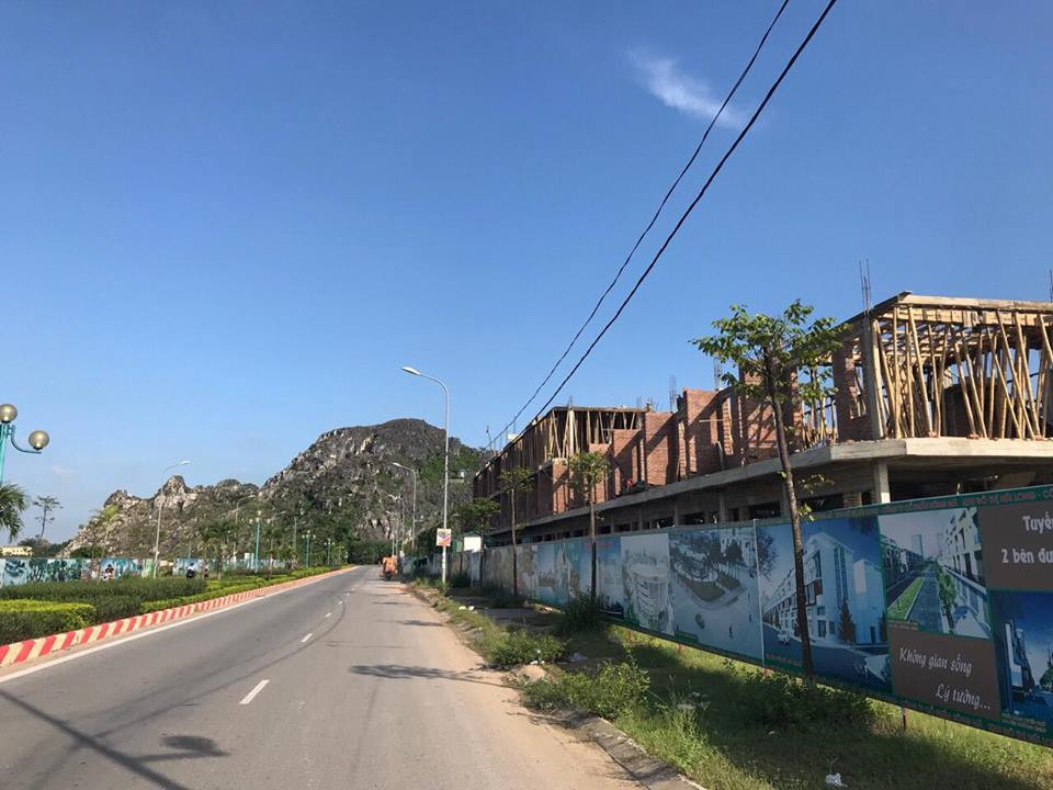 Bán đất đầu ve mặt đường đôi, LK 1 KĐT Núi Long