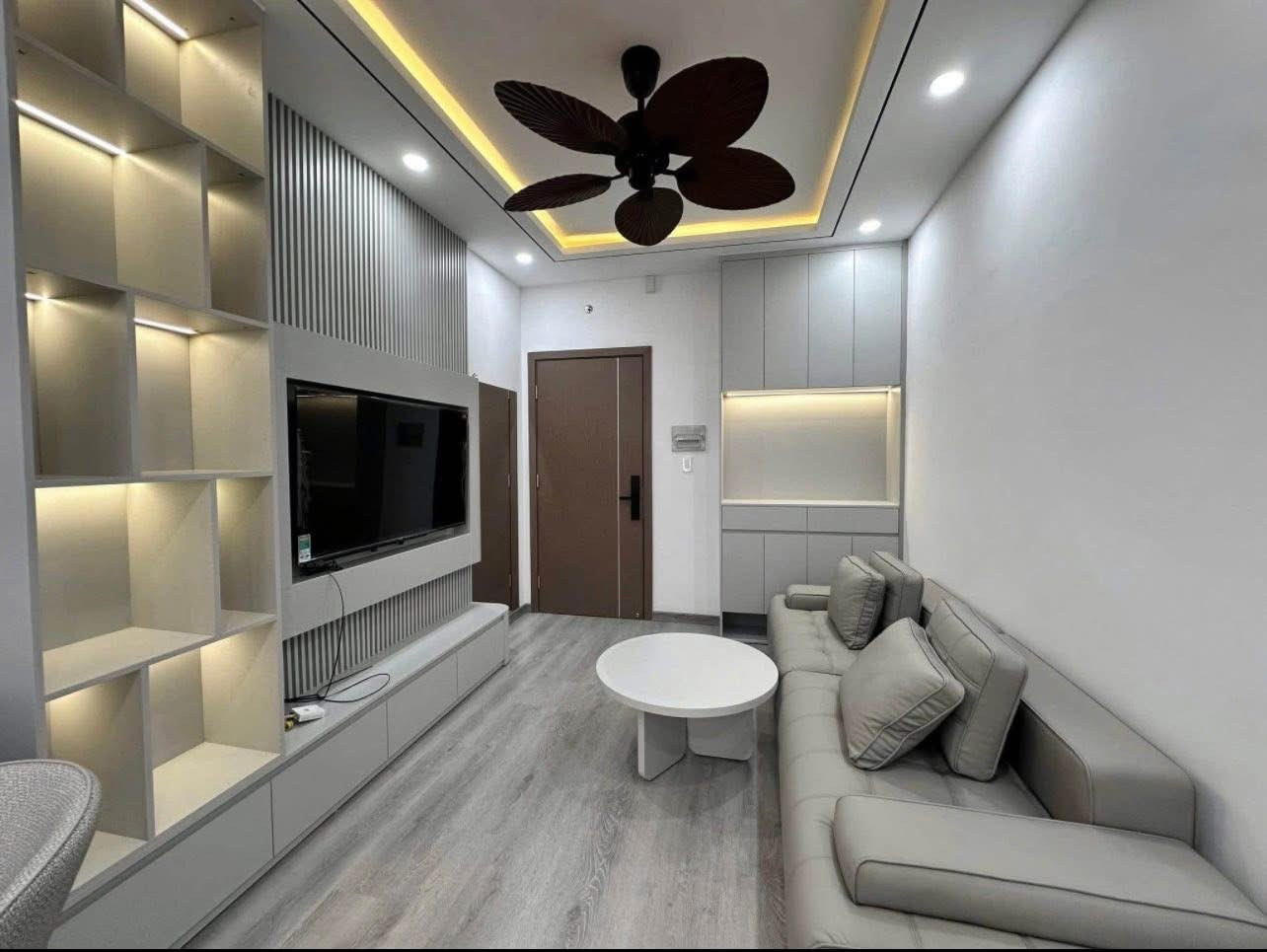 ✅Chính chủ cần cho thuê căn hộ toà 1B Mường Thanh Viễn Triều - Gồm 2pn 2wc - Tầng 4 - Diện tích 59m2  - View xéo biển - Nội thất mới chưa sử dụng 100% - Tiện ích đa dạng.  Giá 13tr/tháng (chưa bao gồm các phí)