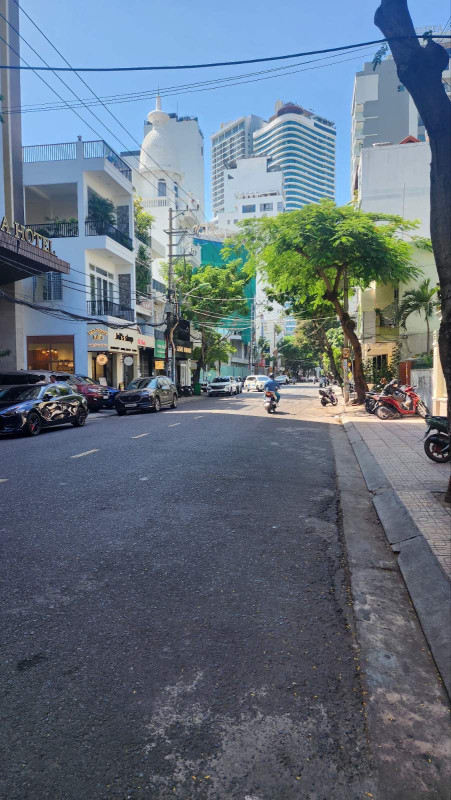Cho thuê nhà và mặt bằng đường 91A Hồng Bàng trống bên hông ngay Khu bàn Cờ, đoạn gần N.T.M.Khai. + Dt: 185m2 ngang 7m3. + khu kinh doanh ăn uống thuận tiện. * Phù hợp đủ mọi loại hình kinh doanh. * Giá 70tr/ tháng, thanh toán 3thang cọc 2thang. Nguồn gt,
