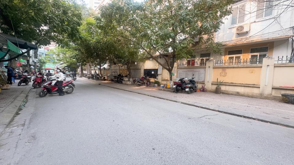 HOT - Bán KS 3* phố Vũ Trọng Phụng - Thanh Xuân, 103m 8 tầng, giá cực sốc CHỈ 69 tỷ