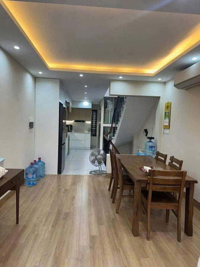 Bán nhà Khuất Duy Tiến (TX) 46m, 5 tầng, mt 3.7m, giá 22 tỷ