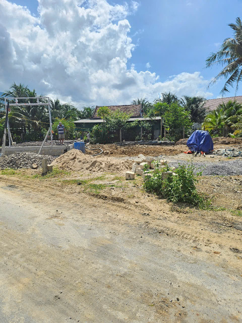 LH: 0938156791 Hiếu. 
Bán đầt full thổ cư 70,2m². Giá 470 triệu tại Phường Ninh Giang Thị xã Ninh Hòa