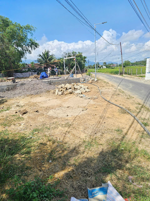 LH: 0938156791 Hiếu. 
Bán đất 95m² 650 triệu tại. Bám đường nhựa 19m Phường Ninh Giang Thị xã Ninh Hòa