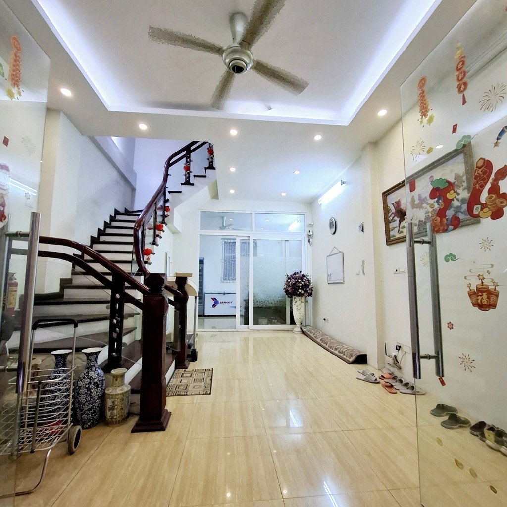 Bán nhà Tôn Đức Thắng, Đống Đa 58.3m² có sẵn 58,3m² thổ cư ngang 4,9m giá 29.3 tỷ tại Phường Ô Chợ Dừa