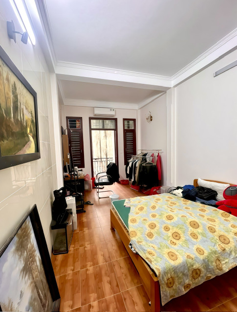 Chính chủ bán nhà riêng ngõ 69 Nguyễn Phúc Lai 42m2x5T, cách oto đỗ 10m,ngõ thông, kinh doanh, giá 12.6tỷ.