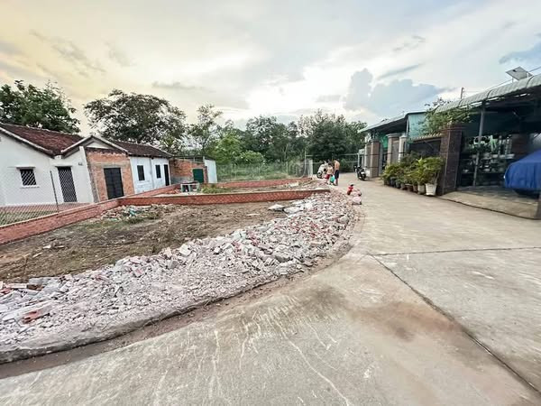 Bán đất 104.4m² ngang 14m giá 1.29 tỷ Phường Phú An 0815422197