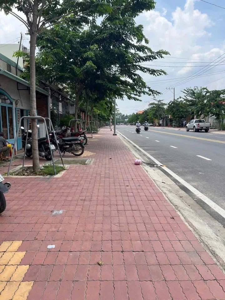 Bán nhà MT LÊ CHÍ DÂN  72.5m² ngang 4,43m giá 3 tỷ Phường Phú An 0815422197
