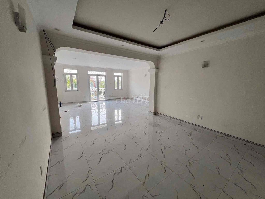 Cho thuê nhà phố BẠCH ĐẰNG PHÚ CƯỜNG, THỦ DẦU MỘT • Diện tích : 6x20,