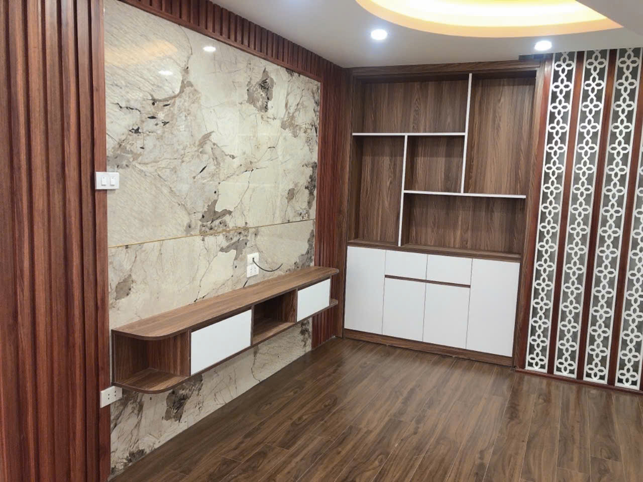 NHÀ 5 TẦNG - FULL NỘI THẤT - GẦN MỸ ĐÌNH, CẦU GIẤY - NGÕ NÔNG - HIẾM CÓ!