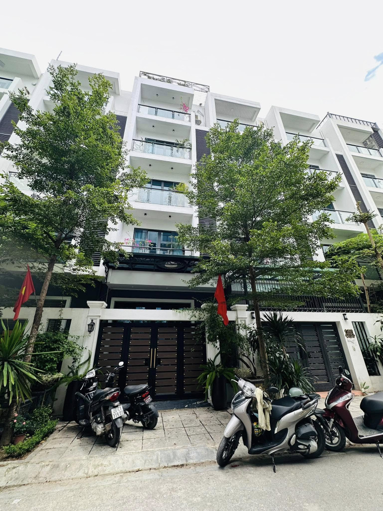 Bán Biệt Thự Liền Kề 5 Tầng View Hồ Trung Tâm Cầu Giấy- Bắc Từ Liêm Chỉ 90m² Giá 37 tỷ