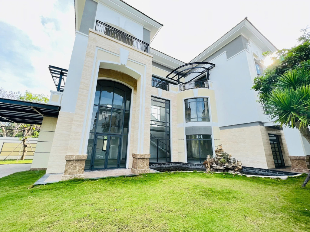 BDS  HVL Hiếm ! VILLA 528M2 GIÁ 57 TỶ ~ 110 TRM2 LIÊN PHƯỜNG Q9