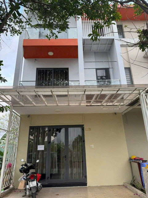 BDS HVL💕💕CHO THUÊ CĂN GÓC SÂN VUỜN 5*15 1T2L 4PN 3WC FULL NỘI THẤT KDC AN NINH.