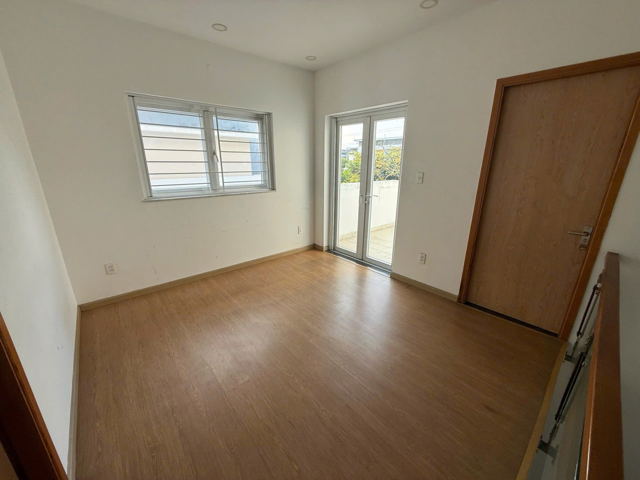 BDS  HVL CG: CHO THUÊ MELOSA 8x18 4PN FULL NỘI THẤT NHƯ HÌNH PHÚ HỮU Q9