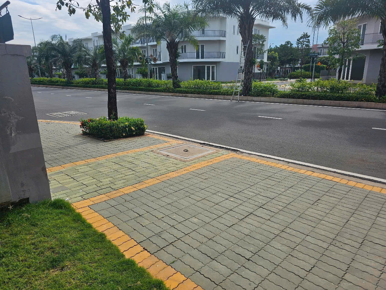 BDS HVL SHOPHOUSE TRỤC E 9x15m DRAGON VILLAGE Q9