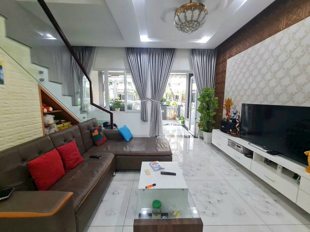 Bán nhà phố Melosa Garden Khang Điền, tặng nội thất cao cấp, sổ hồng, giá rẻ nhất dự án
