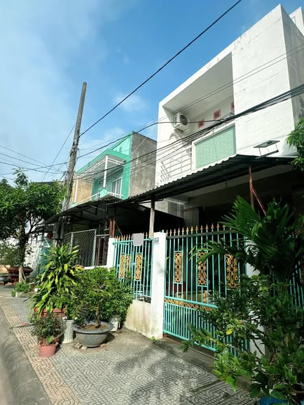 Bán nhà 1 trệt 1 lầu khu dân cư an ninh tại TP Bến Tre