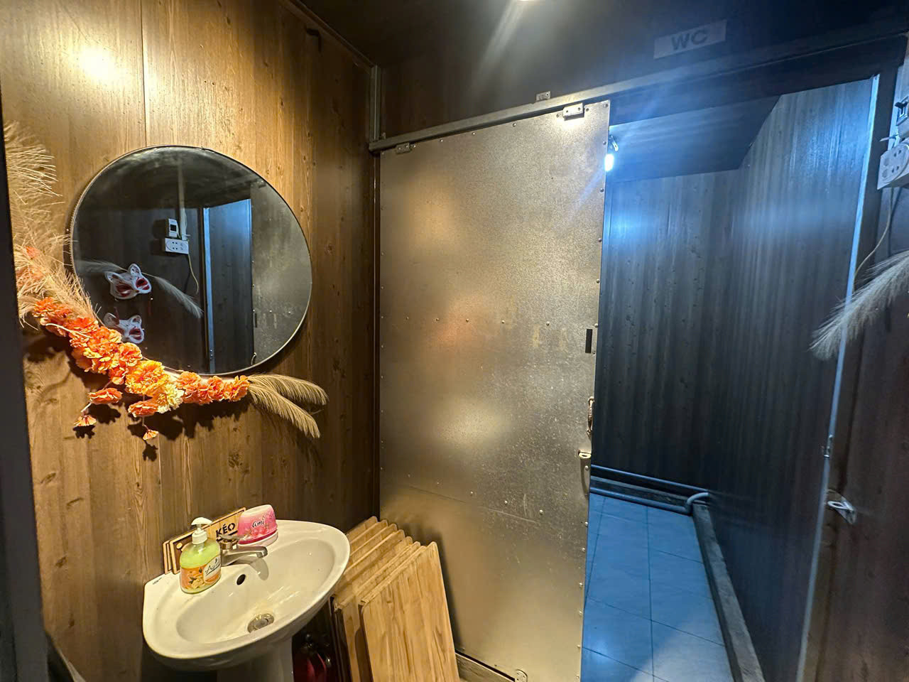 CẦN SANG QUÁN BÁN CAFE VÀ TRÀ GIÁ SANG TOÀN BỘ 75.000.000 VỊ TRÍ KHU PHỐ CHỢ PHÚ KHƯƠNG - TP BẾN TRE