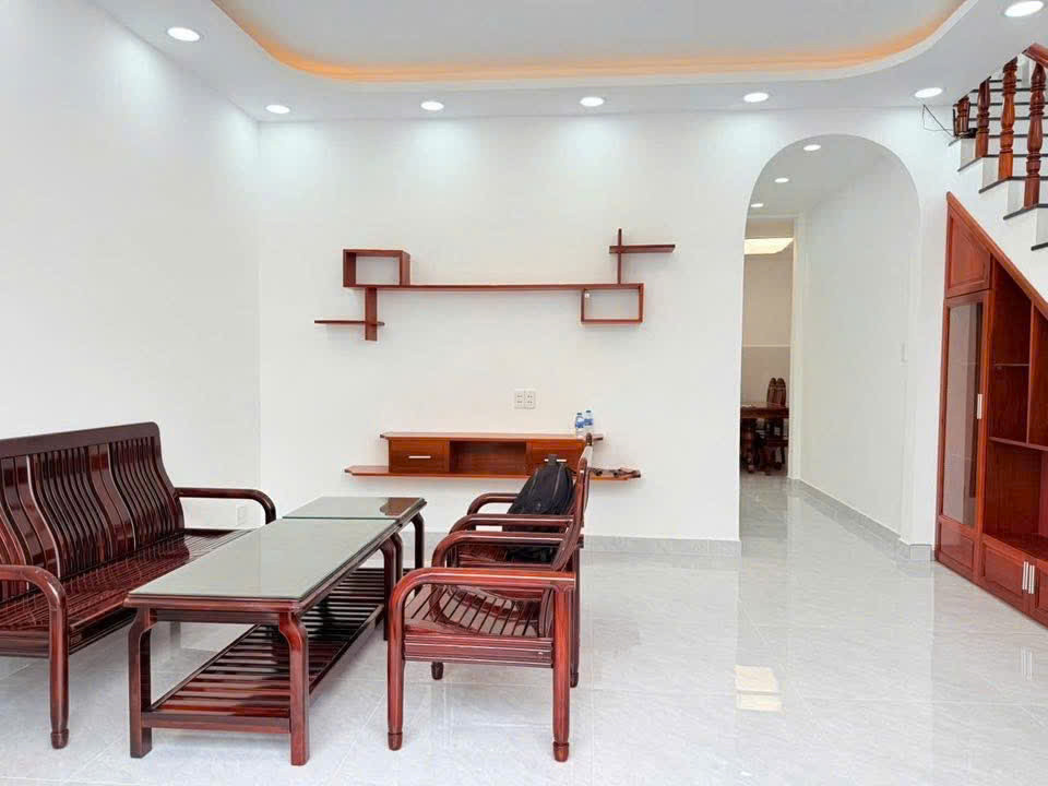 NHÀ TRỆT LẦU HẺM THANH LONG PHÚ KHƯƠNG GẦN ĐẠI LỘ ĐỒNG KHỞI