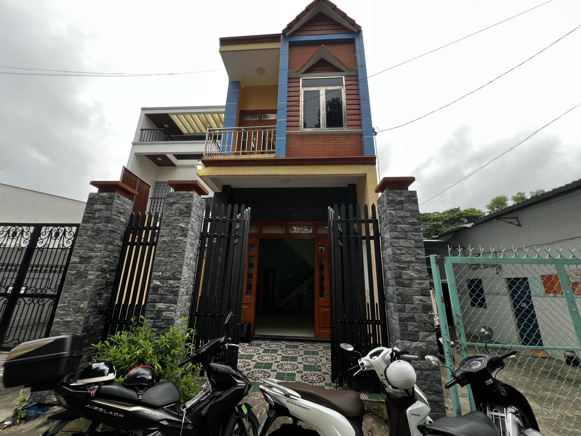 Bán nhà PHÚ LỢI 113.6m² ngang 5m giá 3.35 tỷ Phường Phú Lợi 0815422197