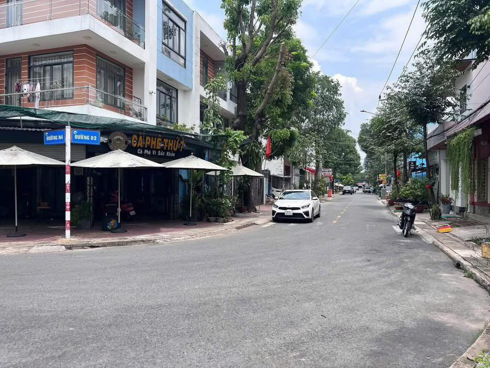 Bán nhà  K8 HIỆP THÀNH 88.1m² ngang 10m giá 6.5 tỷ Phường Phú Lợi 0815422197