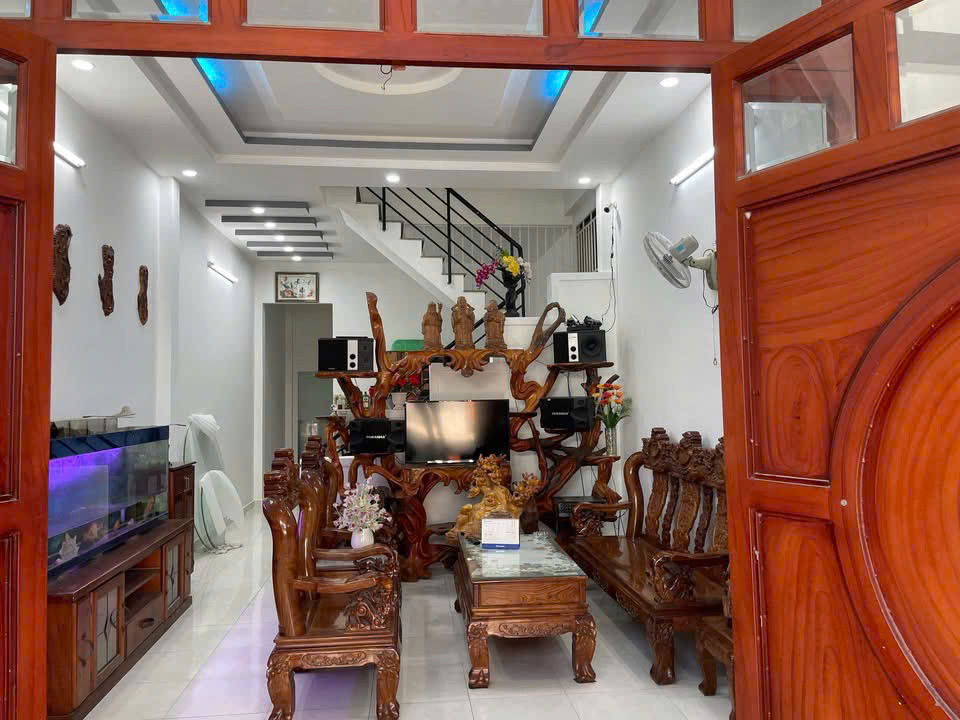 Bán nhà 72m² ngang 4,5m giá 3.3 tỷ Phường Phú Lợi 0815422197