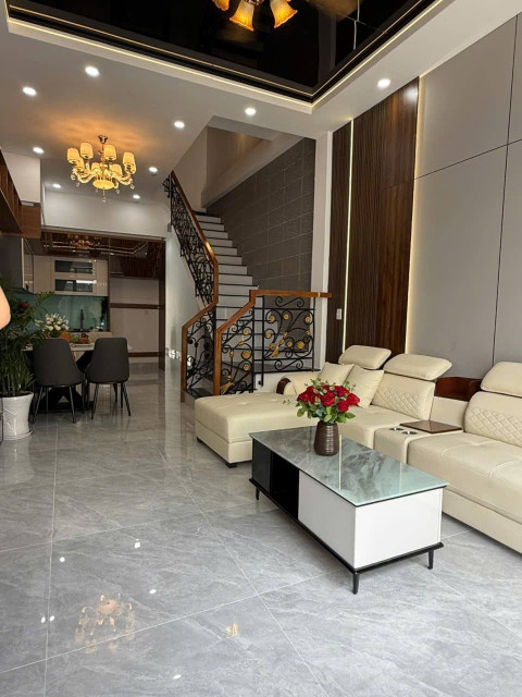 Bán nhà 97.1m² ngang 4m giá 3.95 tỷ Phường Phú Lợi 0815422197