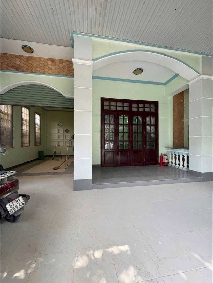 Cho thuê nhà góc 1 trệt 2 lầu tại Thủ Dầu Một