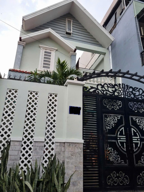 90m2 - Giá 10.2 tỷ - 4PN - Nhà phố view sông đường D5A, Q7